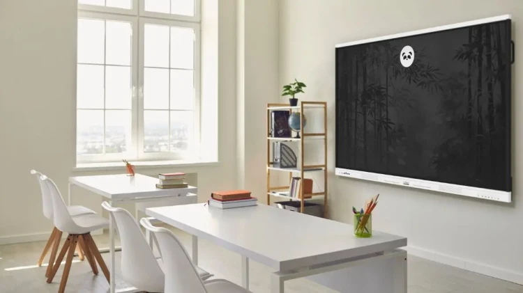 Monitor-interaktywny-myBoard-Panda-2.webp